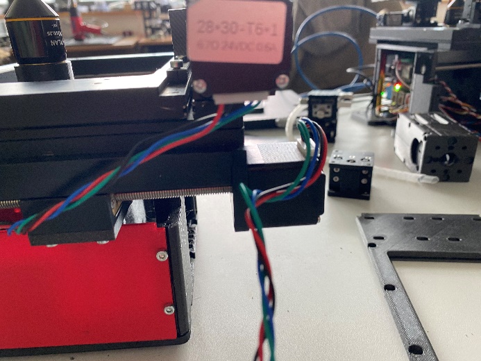 Connecting the stepper motors